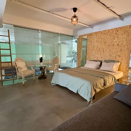 Grand Duplex Rosella Hightower *